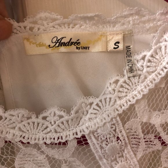 White Blouse - Andree by UNIT Size Small - Picture 2 of 4